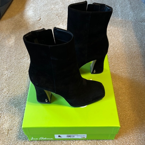Excellent condition Sam Edelman, Jaye, Suede Boot - Picture 3 of 8